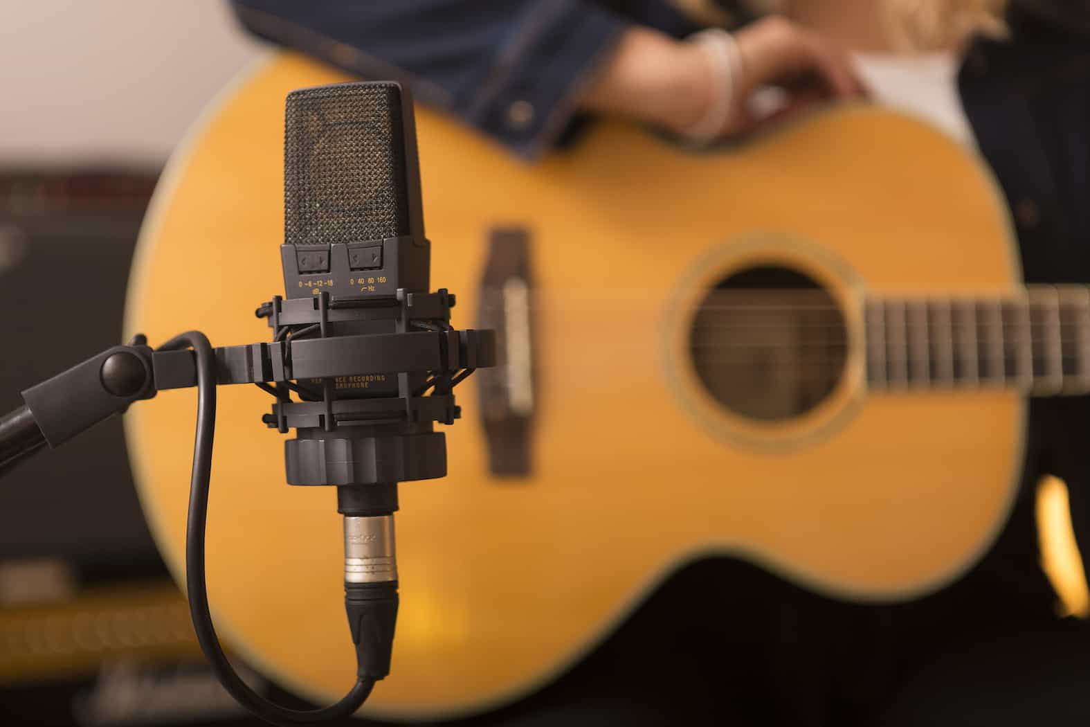 AKG C414 for guitar recording